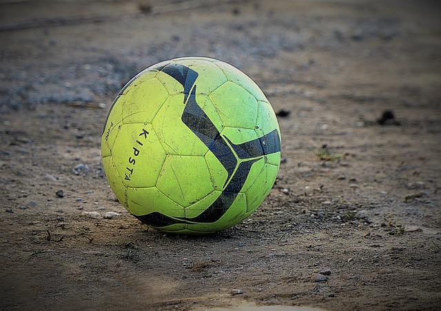 曼城依然凭 曼城依然凭